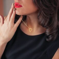 Incursiune in lumea bijuteriilor moderne. Propuneri de Valentine’s Day si Martisor