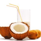 Apa de cocos: beneficii incredibile pentru sanatate