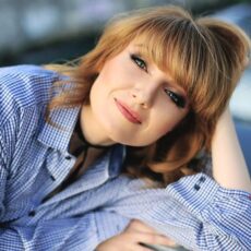 Alexandra Ungureanu, cantareata: „ Am inteles ca acneea este o boala complexa, nu o boala doar a pielii“