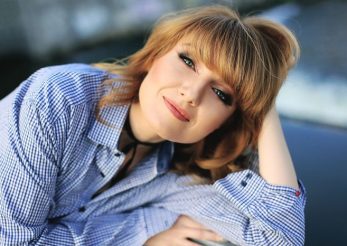 Alexandra Ungureanu, cantareata: „ Am inteles ca acneea este o boala complexa, nu o boala doar a pielii“