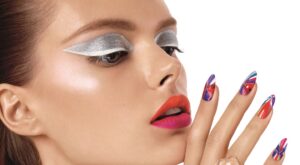 Se poarta manichiura retro cu accente futuriste: iata modelele si culorile in tendinte!