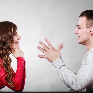 Iti doresti o relatie de cuplu profunda? Pune-i partenerului aceste 10 intrebari!