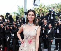 Romance care au stralucit la Festivalul de Film de la Cannes: admira tinutele actritelor pe covorul rosu
