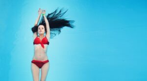 Apa trece, bolile raman. Atentie la infectiile luate de la piscina!