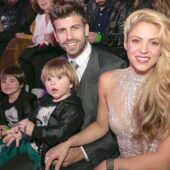 Shakira se destainuie si vorbeste despre experienta de a fi mama: „Barbatii pot face doar doua lucruri bine: sa mestece guma si sa traverseze strada”