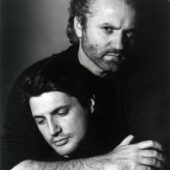 Iubitul lui Gianni Versace, dezvaluiri la 20 de ani dupa moartea designerului: „Era pe trepte, inconjurat de sange…”