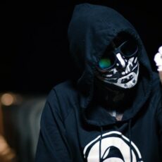 Carla’s Dreams a lansat single-ul „Beretta” cu un videoclip plin de simboluri