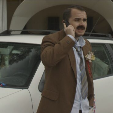 Codin Maticiuc, de nerecunoscut in comedia ,,Ghinionistul”