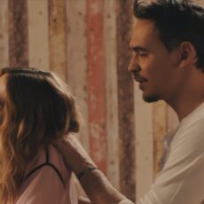 Lidia Buble si iubitul Razvan Simion, scene demne de Holywood in videoclipul piesei „Sub apa“