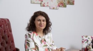 Dr. Sinescu: „Frumusetea inseamna simetrie”