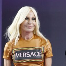 Fashion gigantul Michael Kors urmeaza sa cumpere compania italiana Versace