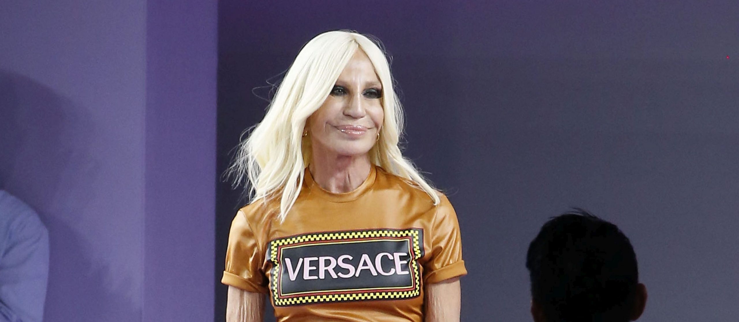Fashion gigantul Michael Kors urmeaza sa cumpere compania italiana Versace