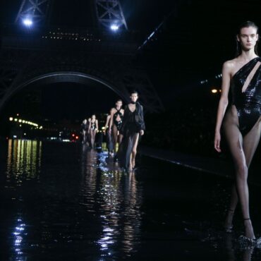 Saptamana modei de la Paris se desfasoara sub semnul apei