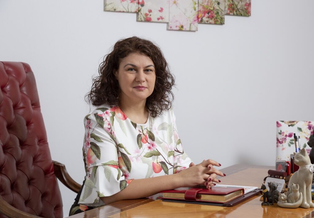 Anotimpul intervențiilor estetice