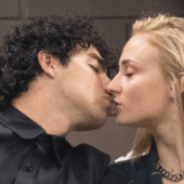 Sansa din Game of Thrones s-a casatorit in secret