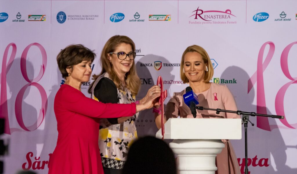 Iluminarea în roz – simbol al luptei împotriva cancerului de sân