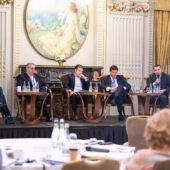 Conservarea afacerilor de familie şi transferul către noua generaţie