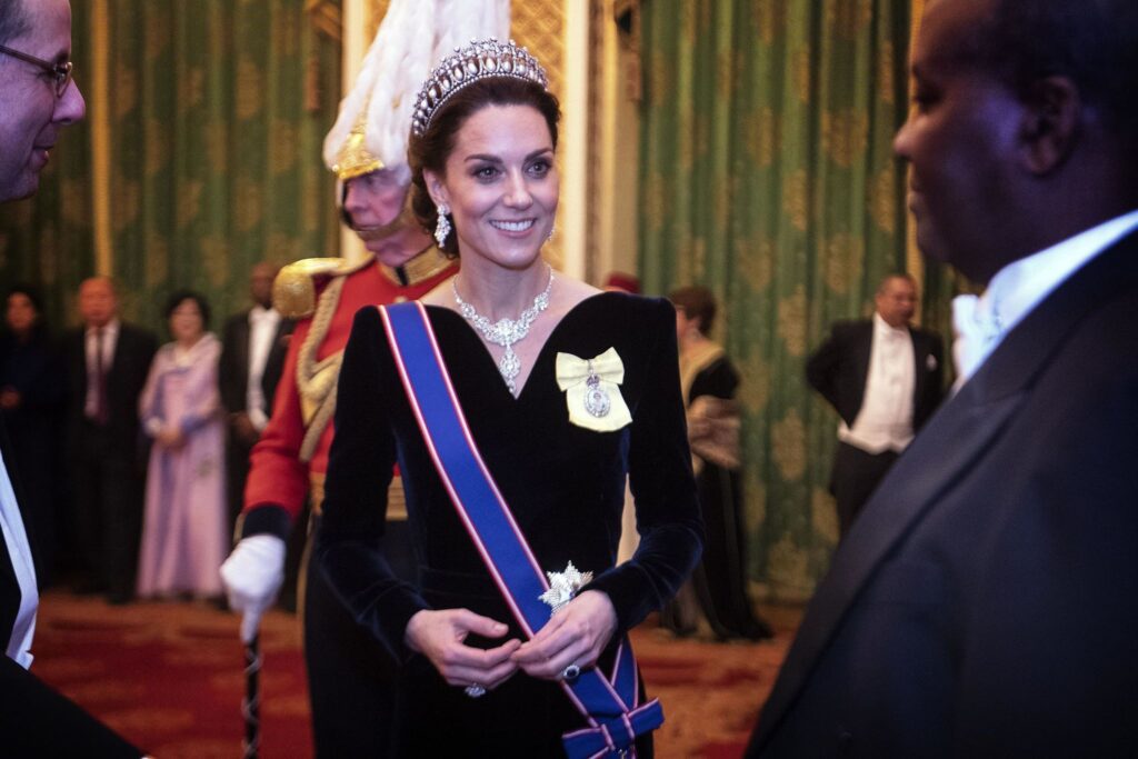 Cele mai stylish ţinute de petrecere ale ducesei de Cambridge