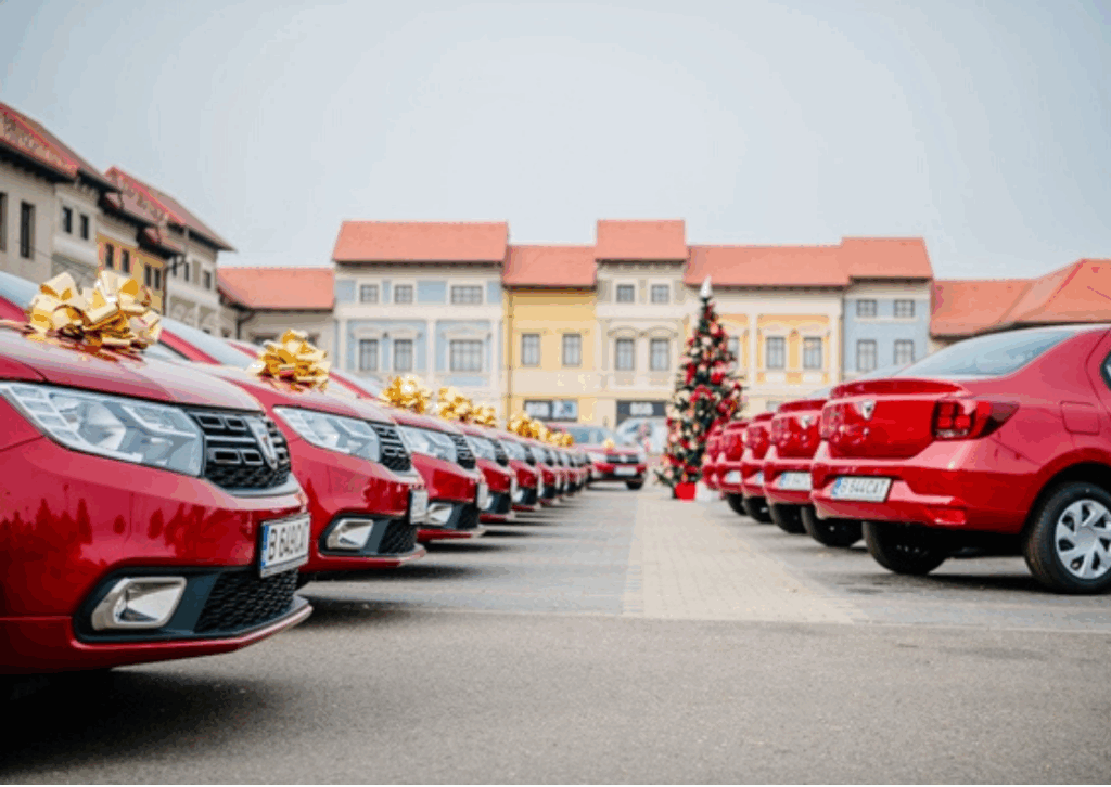 Extragerea pentru cele 20 de autoturisme Dacia, oferite de Catena, în direct la România TV