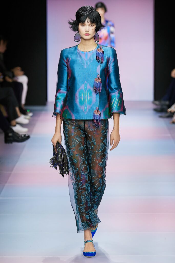 Armani a lansat colecţia couture