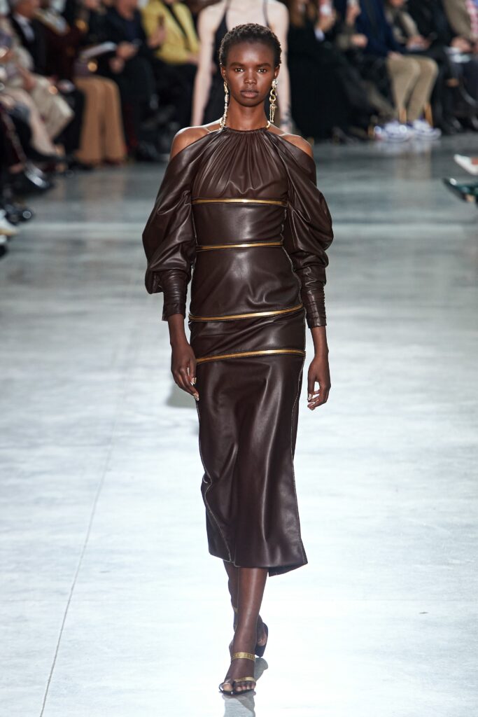 Schiaparelli, o primăvară couture