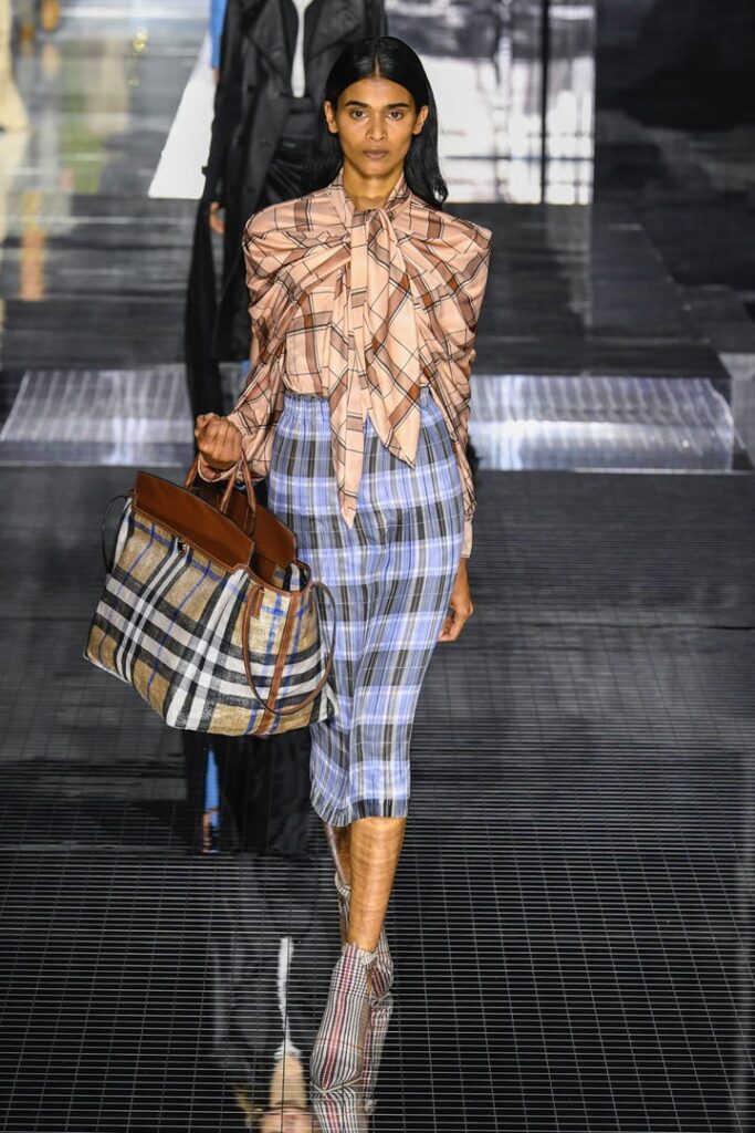 Burberry a încheiat London Fashion Week 2020