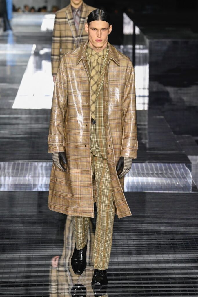 Burberry a încheiat London Fashion Week 2020