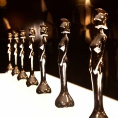 Glam pe covorul roşu de la BRIT Awards 2020