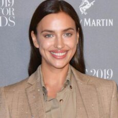 Irina Shayk, elegantă într-o rochie transparentă