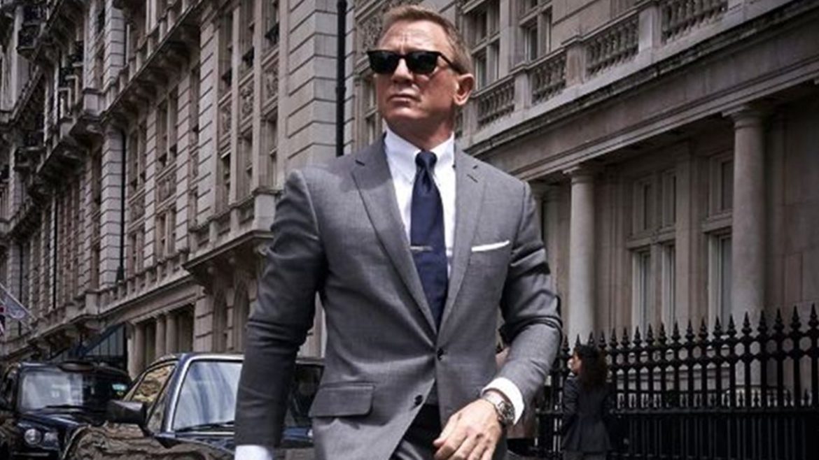 Daniel Craig, parodie marca James Bond