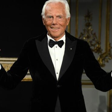 Giorgio Armani, imaginea care a făcut înconjurul lumii