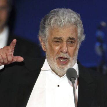 Placido Domingo, infestat cu COVID-19