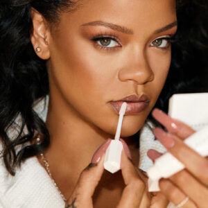 Rihanna, cea mai bogată femeie din industria muzicală britanică