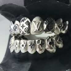 Grillz -urile pentru dinţi, trendul sezonului cald