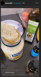 Mască de păr din 8 ingrediente, de la Cardi B