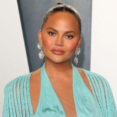 Chrissy Teigen a împărtăşit fanilor rutina sa de îngrijire