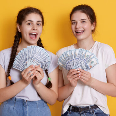 Cum economisești bani în funcție de zodie?