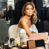 Jennifer Lopez va lansa un brand de beauty