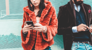 Femeile, mai suspicioase în social media