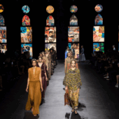 Casa Dior a recreat o catedrală gotică pentru #PFW