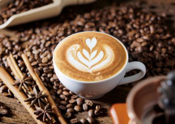 Cafeaua – istorie, beneficii şi dezavantaje