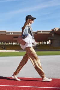 Celine – catwalk pe terenul de atletism