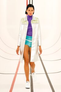 Fata lui Kate Moss şi-a făcut debutul pe catwalk-ul Miu Miu