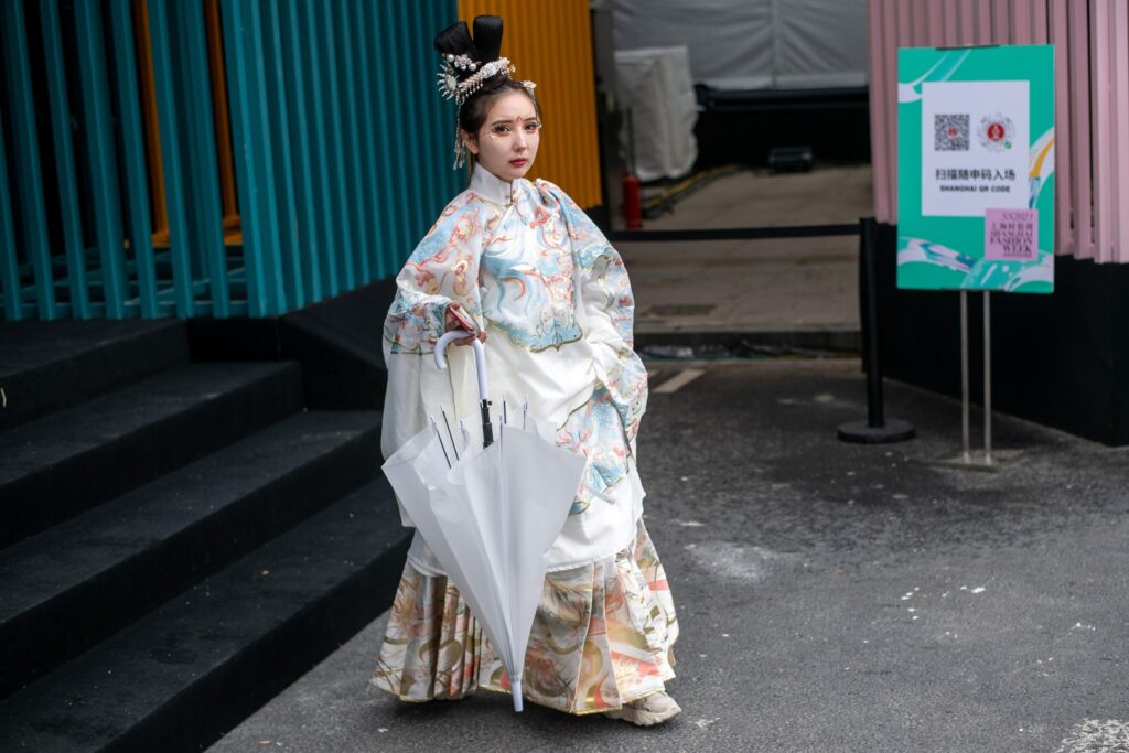 Shanghai Fashion Week: cele mai bune ținute din Street Style