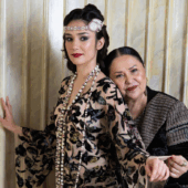 Liza Panait te invită “Back to ’20s”