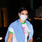 Dua Lipa, surprinsă cu lenjeria la vedere