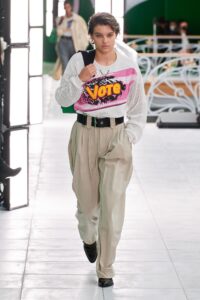 Moda optzecistă reinterpretată de Louis Vuitton