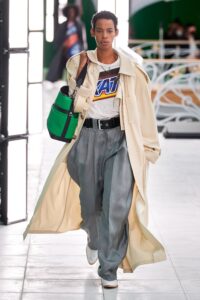 Moda optzecistă reinterpretată de Louis Vuitton
