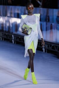 Show psihedelic marca Balmain