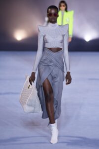 Show psihedelic marca Balmain